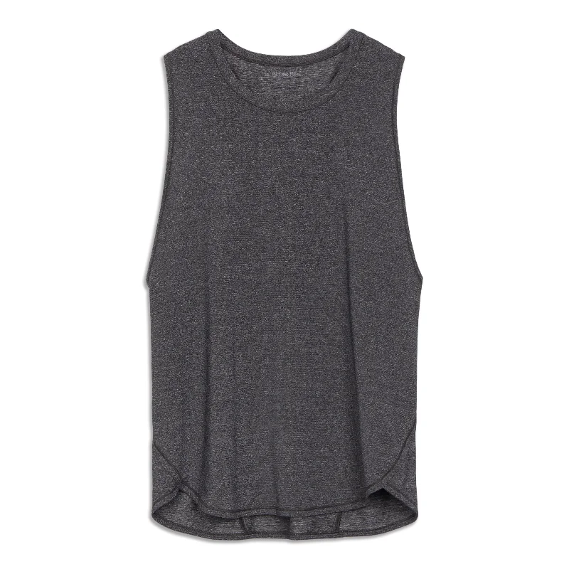 Women's Apparel And Garments In A Cinch Tank Top - Resale