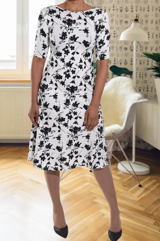 Women's Functional Outfit For Outdoor Activities Black Floral Crew Neck Dress